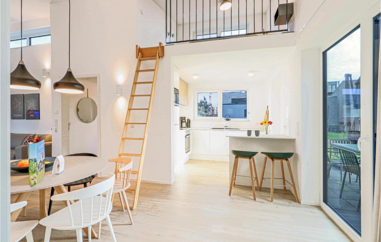 Gorgeous Home In Lembruch-Duemmer See With Kitchen المظهر الخارجي الصورة