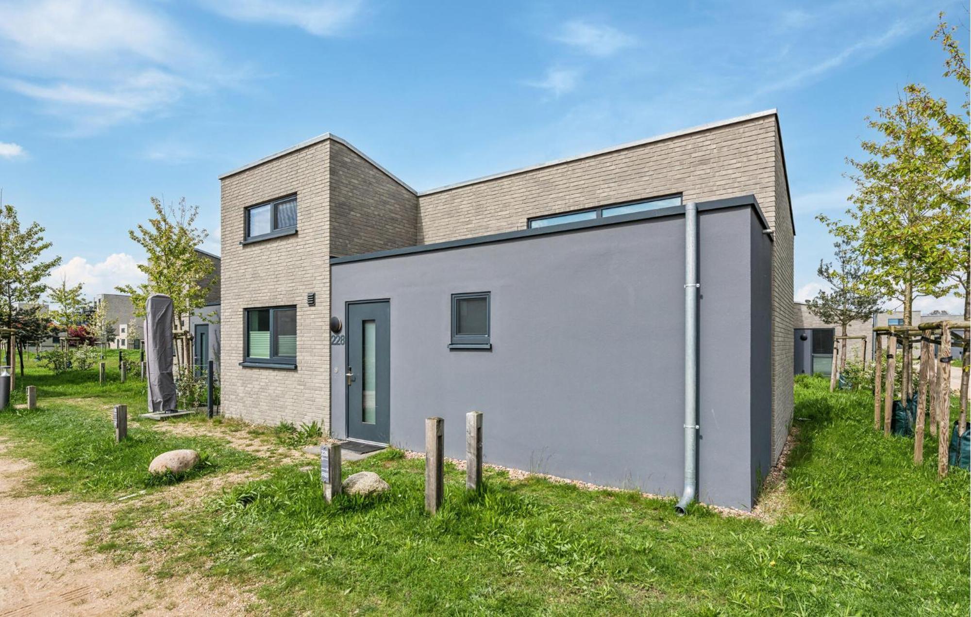 Gorgeous Home In Lembruch-Duemmer See With Kitchen المظهر الخارجي الصورة